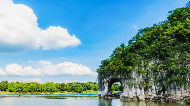 5-Day Autumn Exclusive: Thursday Save CNY 180 Per Person&Visit layered Longji Terraces, cruise Li River essence, Yulong River,  Impression Sanjie Liu. DJI follow shot & aerial photography, 8 meals included.