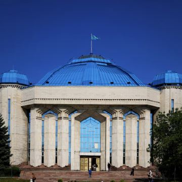 哈萨克斯坦+阿拉木图6日5晚拼小团