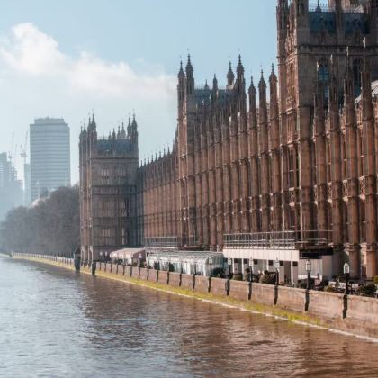 英国9日7晚私家团