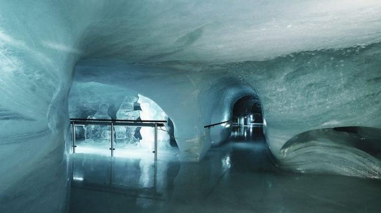 2-Day Jewels of the Alps Tour·Eiger Express Cable Car, Cogwheel Train, Jungfraujoch - Top of Europe