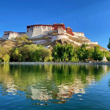 林芝+雅鲁藏布大峡谷+布达拉宫+羊卓雍错6日5晚跟团游