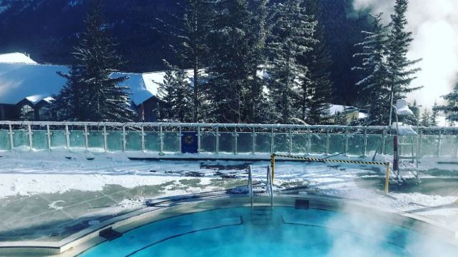 【Winter Tour: Vancouver In and Calgary Out】5-Day Canadian Tour from Vancouver·Lake Louise, Banff National Park, Johnston Canyon, Okanagan Lake and Marble Canyon | Airport Pickup Included | Stay 2-Night in Banff