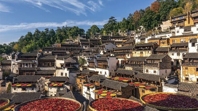 江西南昌+庐山+景德镇+婺源风景区+婺源篁岭景区4日3晚跟团游·江西非遗之旅+观云海飞瀑+访景德镇瓷艺+篁岭小镇晒秋+全程宿4钻酒店+24H接送站/机