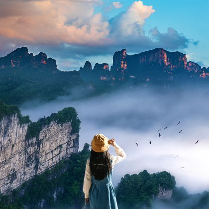 长沙+韶山+张家界+凤凰县6日5晚跟团游