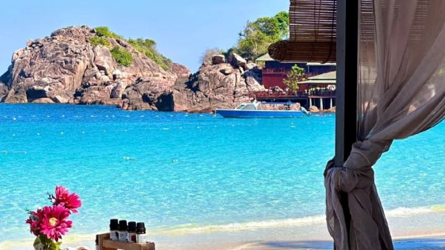 马来西亚热浪岛+吉隆坡7日6晚·赠流量卡+含马来段机票船票+打卡+夏日么么茶+取景地+2晚海边拉古娜度假村+可指定菲斯网红泳池酒店+浮潜出海邂逅海龟+粉红清真寺+马六甲+亲子蜜月+纯玩团