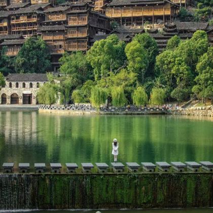 贵州兴义+马岭河峡谷景区+万峰林景区2日1晚拼小团