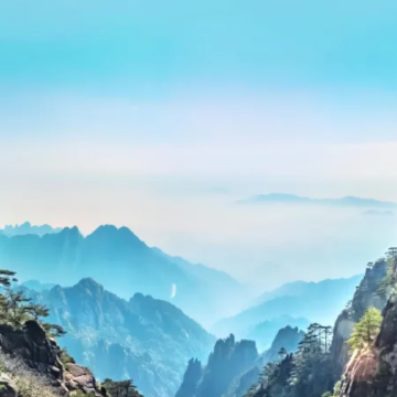 江西南昌+庐山市+景德镇+婺源+三清山风景区+黄山市+宏村景区8日7晚跟团游