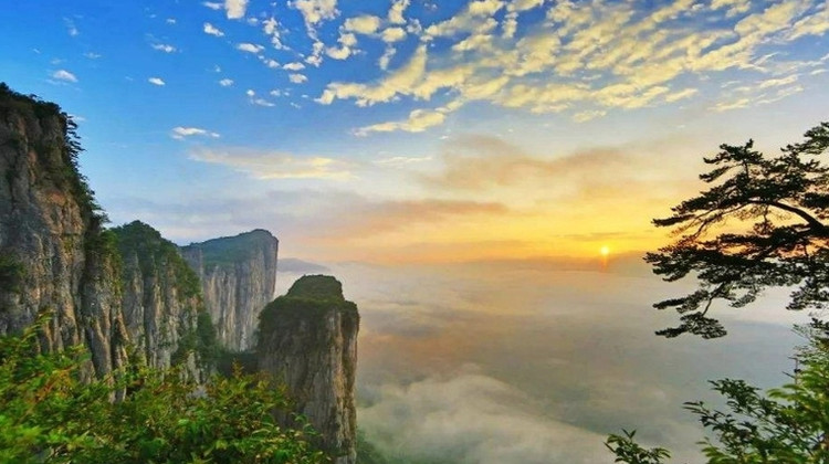 恩施市+神农架5日4晚私家团·【森林&峡谷里感受自由】纯玩0购物·1单1团全景包车|不与陌生人拼团,网红景点任选#神农全景游,登神农顶,呼吸零污染空气+赠三峡大瀑布,恩施进宜昌回,放心游