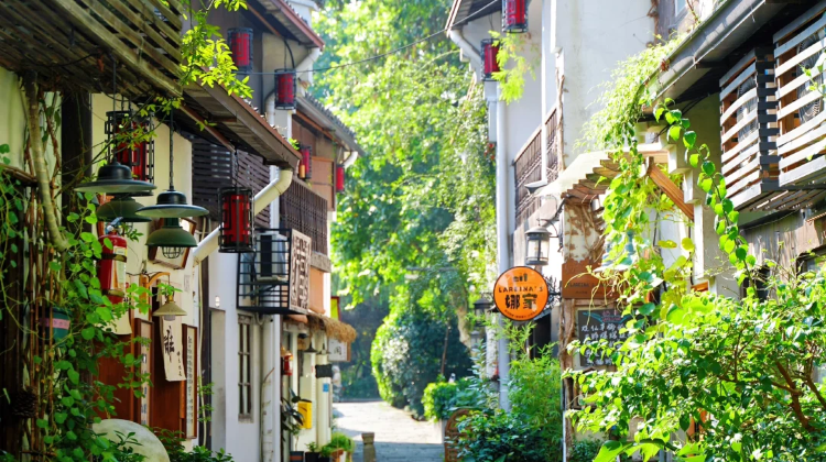 3-Day 3-day 2-night · Private Tour · China + Hangzhou + West Lake + Southern Song Imperial Street + Southern Song Dynasty Guan Kiln Museum + Qing He Fang