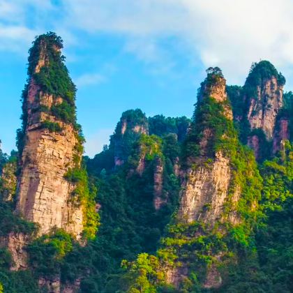 长沙+韶山+张家界+武陵源+天门山+湘西+凤凰6日5晚跟团游