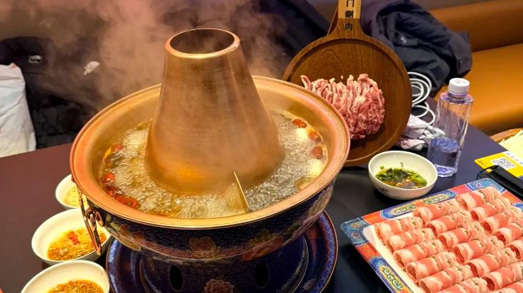 5D4N · Private Tours · No need to head south for water towns  Northern Water Town hidden in Beijing Luxury Tour The Palace Museum, Gubei Water Town & Simatai Great Wall