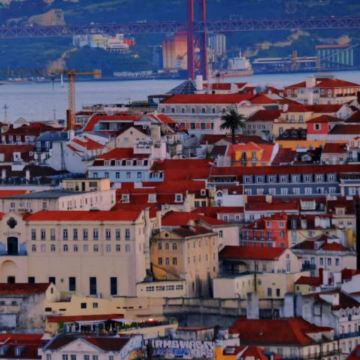 西班牙巴塞罗那+格拉纳达+塞维利亚+瓦伦西亚+葡萄牙里斯本7日6晚跟团游