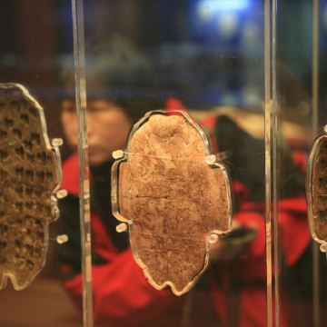 河南郑州+洛阳+开封+安阳5日4晚跟团游