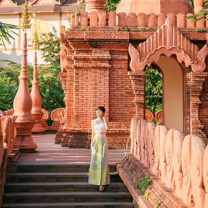 昆明+大理市+丽江+香格里拉+西双版纳10日9晚跟团游