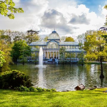 西班牙马德里+巴塞罗那+托莱多+赫罗纳+贝萨卢+阿维拉10日9晚私家团