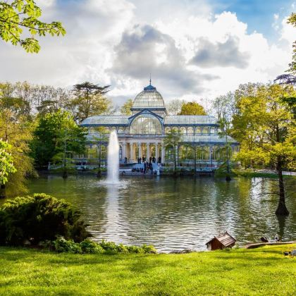 西班牙马德里+巴塞罗那+托莱多+赫罗纳+贝萨卢+阿维拉10日9晚私家团