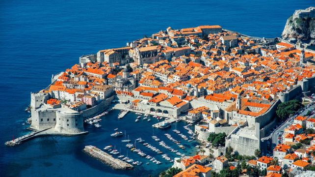 <9天>【轻享之旅 巴尔干五国】·6-15人中文小团 克罗地亚+斯洛文尼亚+波黑+塞尔维亚+黑山：权游君临城杜布罗夫尼克+萨拉热窝保卫战+欧洲九寨沟十六湖公园+萨格勒布古城