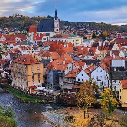 捷克+捷克克鲁姆洛夫城堡+布拉格天文钟8日7晚私家团