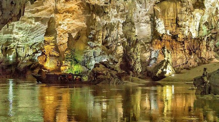 2-Day 2-Day Phong Nha-Ke Bang Cave Adventure from Hue