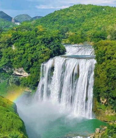 6D5N • Guiyang, Guizhou + Shierbeihou Scenic Area + Site of the Zunyi Conference + Chishui Danxia Waterfall + Wujiang Village