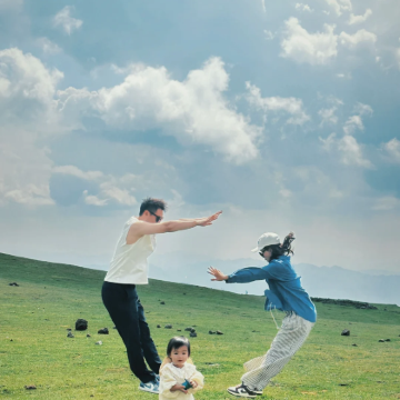 呼和浩特+响沙湾+辉腾锡勒草原+乌兰哈达火山地质公园5日4晚跟团游