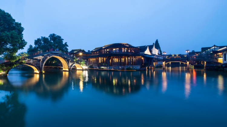 11-Day Shanghai, Hangzhou, Suzhou, Wuzhen, Jingdezhen, Wangxian Valley, Huangshan , Hongcun, Xixinan · 3 Intangible Cultural Heritage Experiences · Airport Transfer Upgrade · Complimentary Michelin Dining