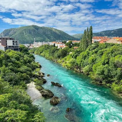 塞尔维亚贝尔格莱德+兹拉蒂博尔+阿尔巴尼亚地拉那+黑山科托尔+波黑莫斯塔尔13日10晚私家团