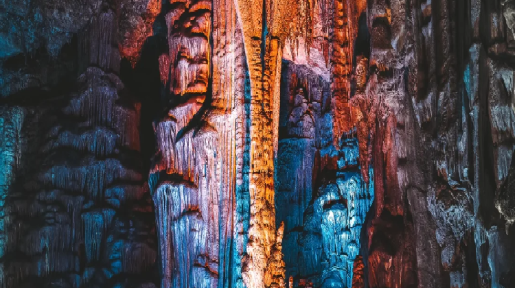 6-Day Guiyang + Huangguoshu Waterfall + Zhijindong Cave + Libo + Xijiang Qianhu Miao Village