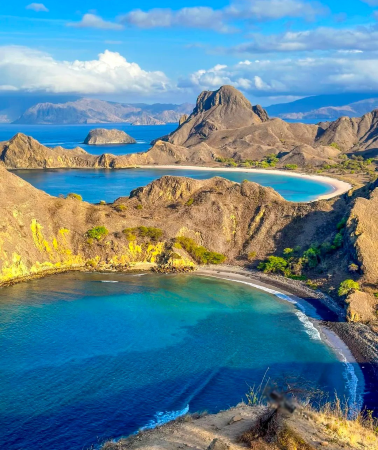 5D4N • Customize your trip: Indonesia + Bali + Komodo Island + Pink Beach + Blue Cliff Highway + Kanawa Island Snorkeling Experience + Spa