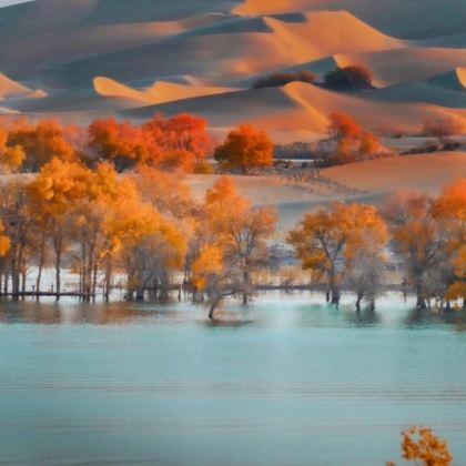 新疆乌鲁木齐+南疆10日9晚跟团游