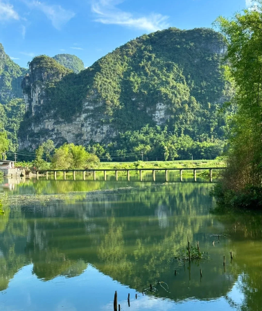 4天3晚 • 廣西南寧＋崇左＋百色浩坤湖＋巴馬百魔洞＋德天跨國瀑布景區