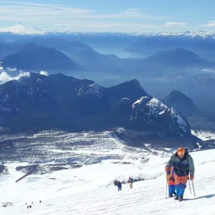 徒步·智利普孔Huerquehue National Park+比亚里卡6日5晚私家团