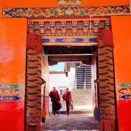 阿里+珠峰大本营+纳木措景区+羊卓雍错+冈仁波齐10日9晚跟团游