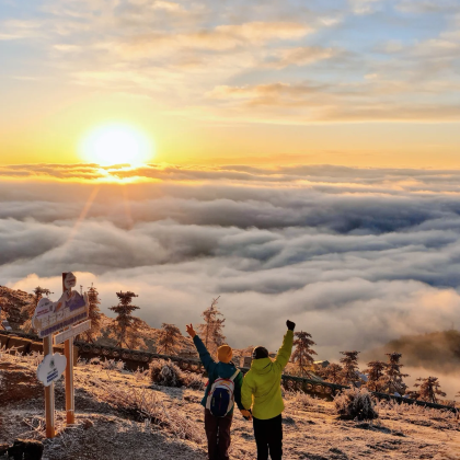 成都+四姑娘山景区+墨石公园景区+鱼子西+牛背山景区7日6晚私家团