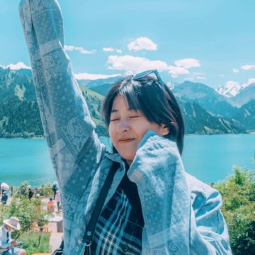 新疆北疆+乌鲁木齐+喀纳斯景区+赛里木湖8日7晚拼小团