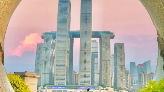 2-Day China Chongqing Highlights Private Tour·Ciqikou, Zhazidong, Liziba Station, Hongya Cave and Baodingshan Scenic Area