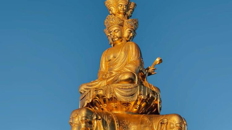 8-Day Small Group Tours: Jiuzhaigou, Huanglong National Scenic Area, Chengdu Research Base of Giant Panda Breeding, Leshan Giant Buddha, Mount Emei, Sanxingdui Museum | All-Inclusive Tours