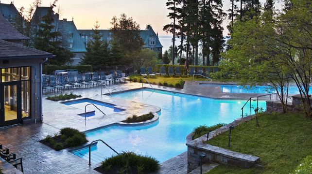 6-Day Canada Quebec City, Montreal & Niagara Falls Tour·Whale Watching, Fort Henry & Indigenous Cultural Experience | Airport Pickup and Fairmont 5-Star Stay