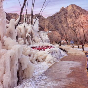 延安+陕西波浪谷景区+甘泉大峡谷4日3晚私家团