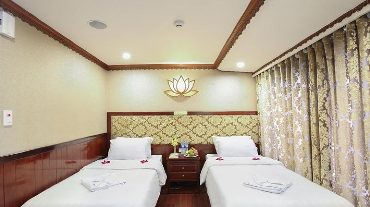 2D1N · Group Tours · 2-Day Oriental Sails Junk Cruise of Halong Bay