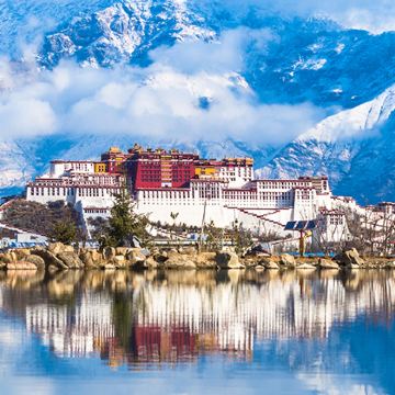 西藏拉萨布达拉宫+林芝+雅鲁藏布大峡谷+纳木措景区8日7晚跟团游