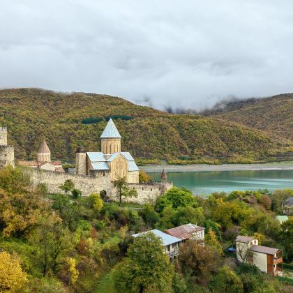 阿塞拜疆+格鲁吉亚+亚美尼亚12日跟团游