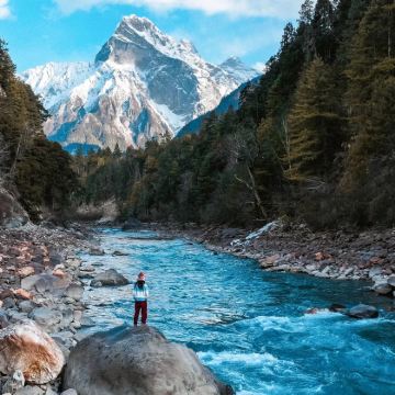 西藏拉萨+布达拉宫+林芝+雅鲁藏布大峡谷+南迦巴瓦峰6日5晚跟团游