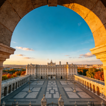 西班牙圣地亚哥德孔波斯特拉7日6晚私家团