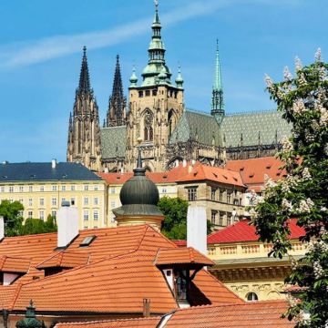 布拉格+比尔森+卡罗维发利8日6晚私家团