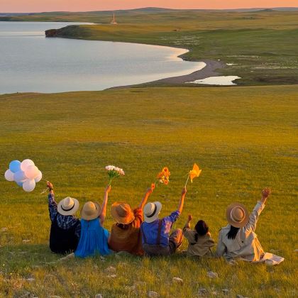 呼和浩特+响沙湾+辉腾锡勒草原+乌兰哈达火山地质公园5日4晚私家团