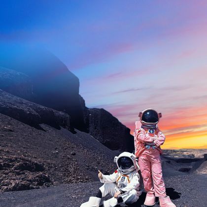 呼和浩特+希拉穆仁草原+响沙湾+乌兰哈达火山地质公园+辉腾锡勒草原5日4晚跟团游