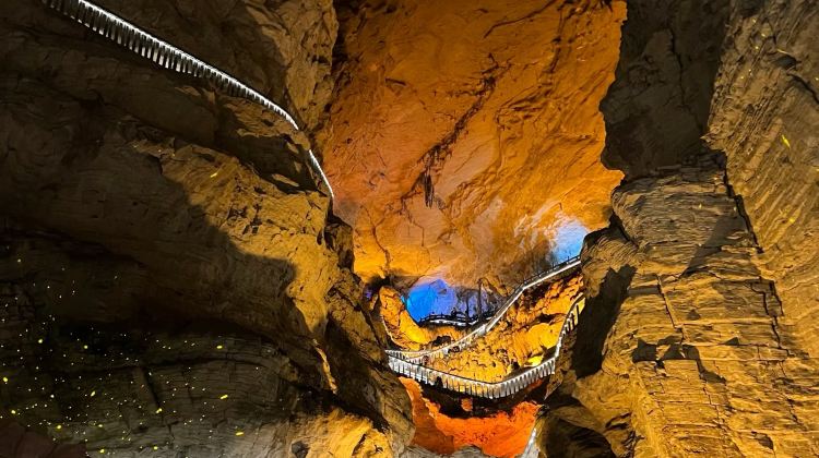5D4N · Private Tours · Changsha + Zhangjiajie + Tianmen Mountain Glass Walkway + Fenghuang Ancient Town