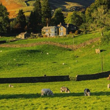 苏格兰+爱丁堡+圣安德鲁斯城堡+动感地球展示馆7日6晚私家团