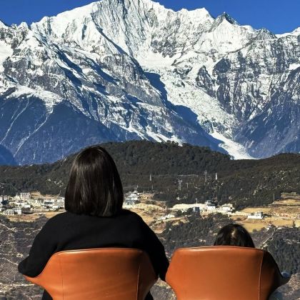 丽江+香格里拉+梅里雪山+玉龙雪山+西双版纳+芒市+瑞丽+腾冲13日12晚拼小团